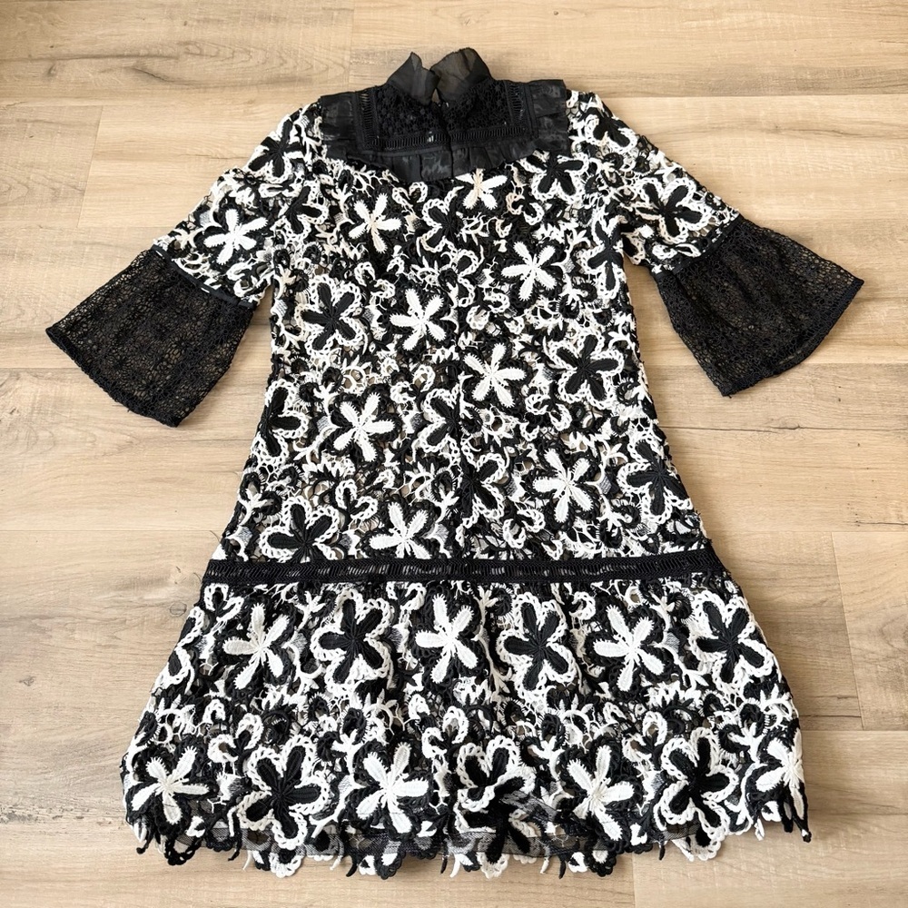 Self-Portrait black & white lace dress with silk Swiss dot details - 4 (Small) - Picture 11 of 12